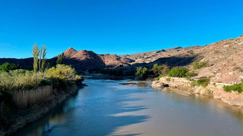 El río y el paisaje de Cinti